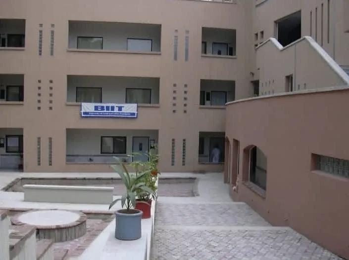 campus banner