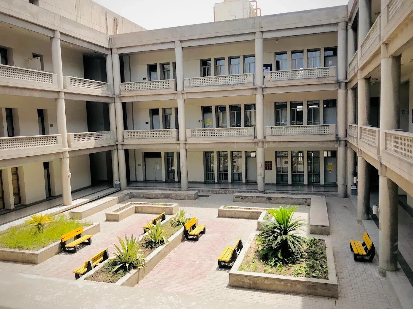 campus-logo