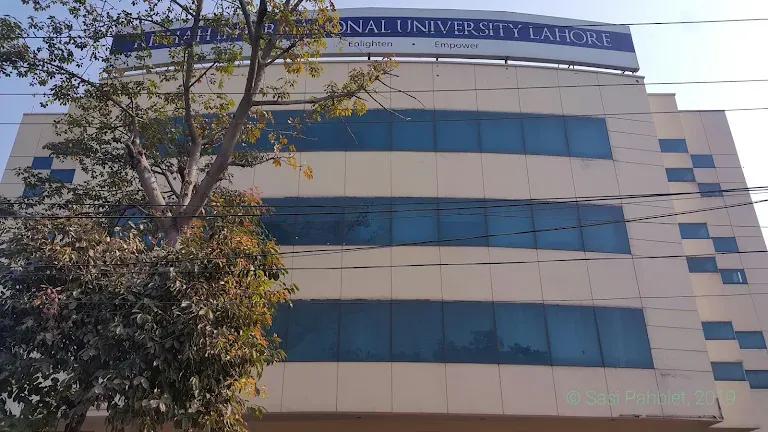 campus banner