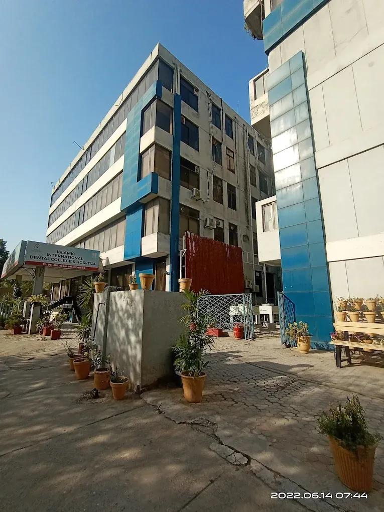 campus-logo